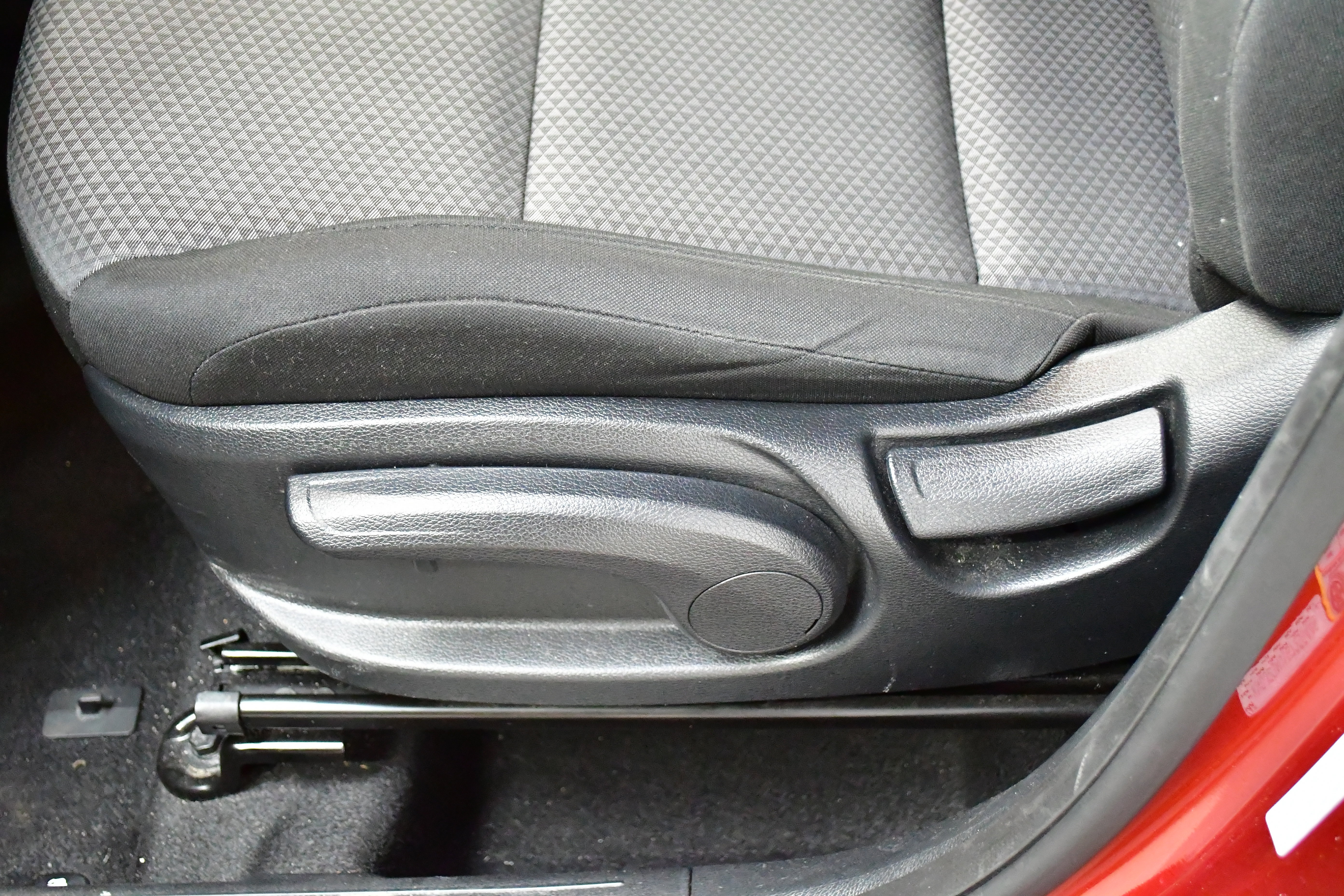 Used 2025 Kia Soul LX w/ LX Technology Package FWD image 12