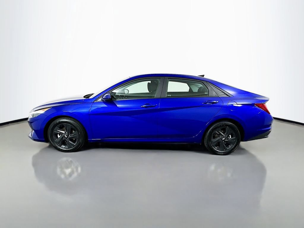 Certified 2023 Hyundai Elantra Blue image 8