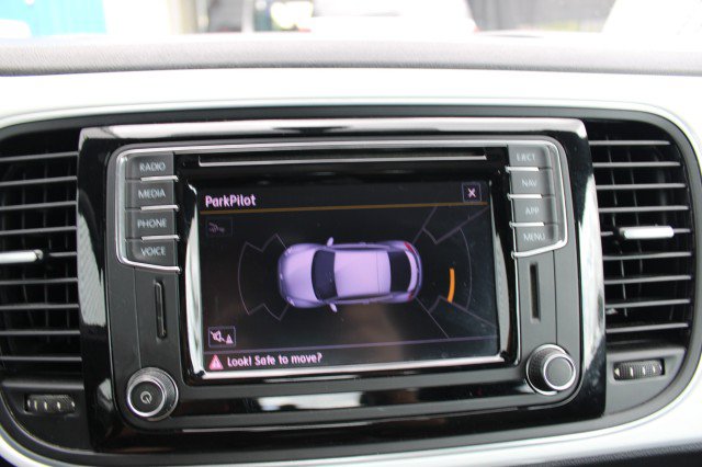 Used 2019 Volkswagen Beetle 2.0T SE w/ SE Premium Package FWD image 19