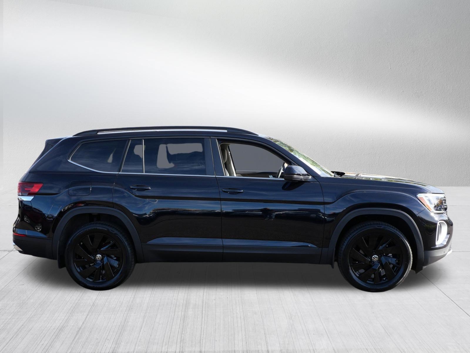 Certified 2026 Volkswagen Atlas SE AWD/4WD image 8