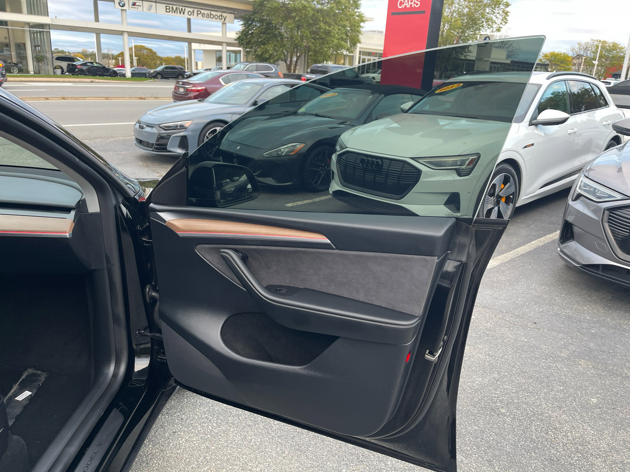 Used 2024 Tesla Model Y Long Range image 31