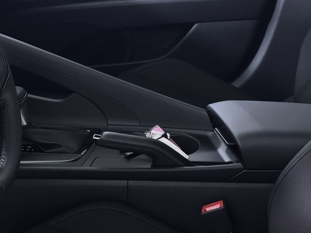 Used 2025 Hyundai Elantra Sport FWD image 23