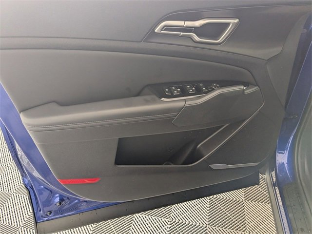 Used 2025 Kia Sportage EX w/ Premium Package image 10