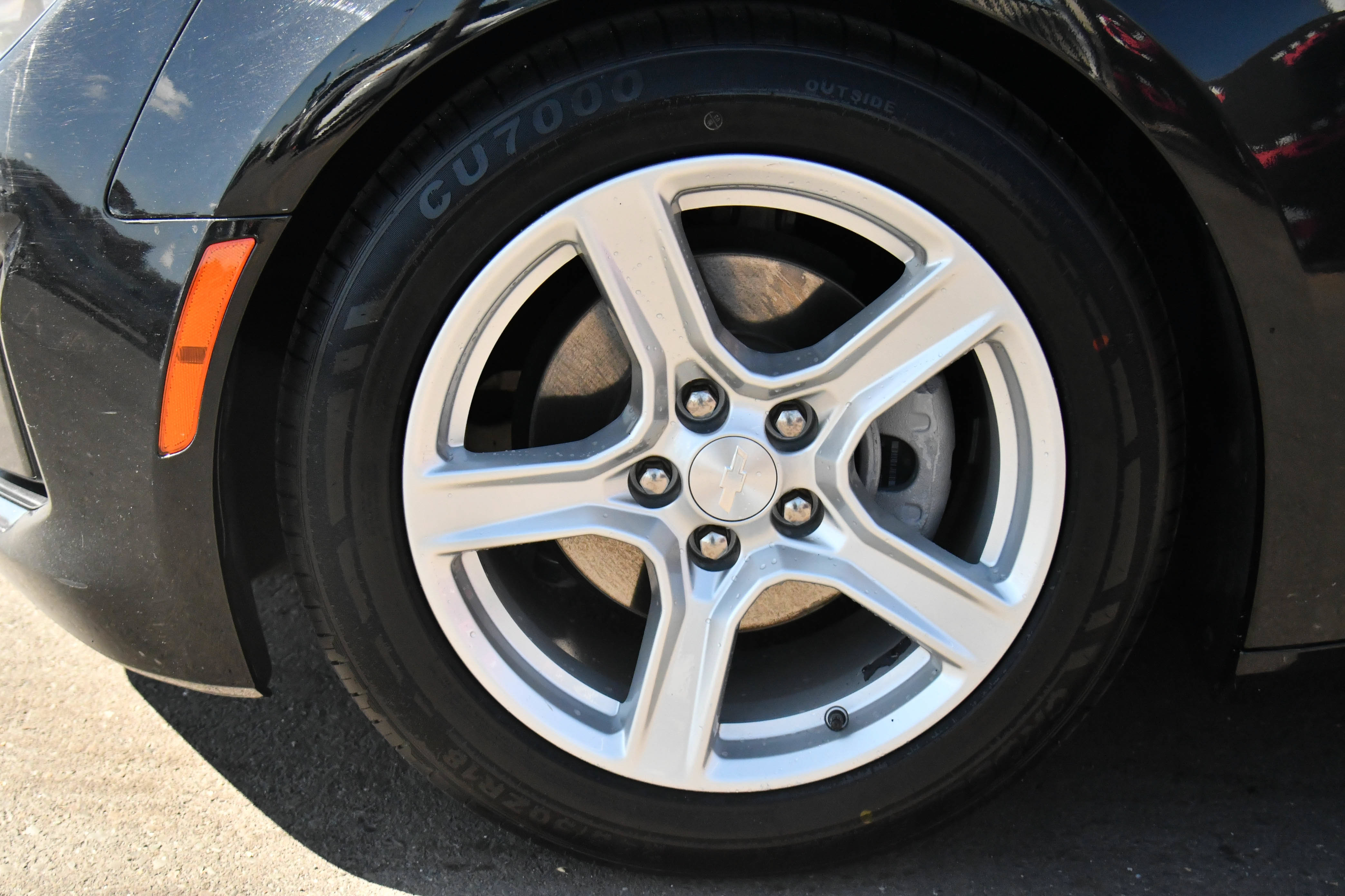 Used 2023 Chevrolet Camaro LT RWD image 12