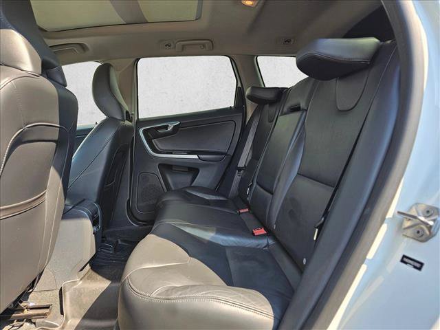 Used 2016 Volvo XC60 T5 Platinum AWD/4WD image 17