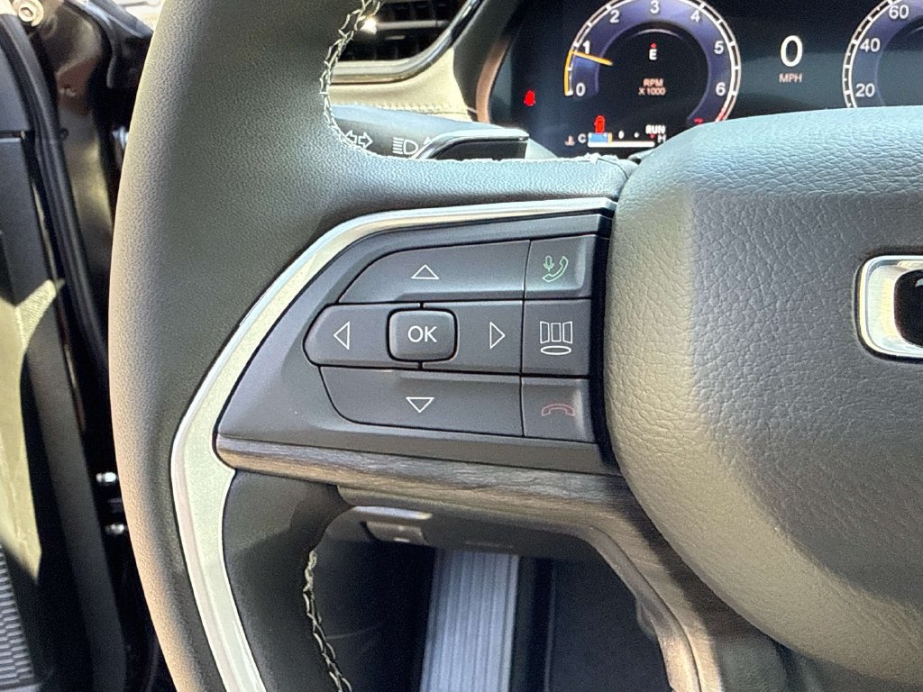 New 2027 Jeep Grand Cherokee Altitude AWD/4WD image 26