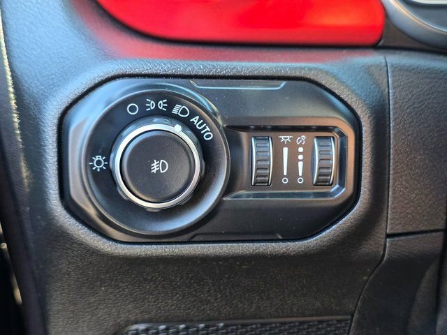 Used 2020 Jeep Wrangler Rubicon image 34