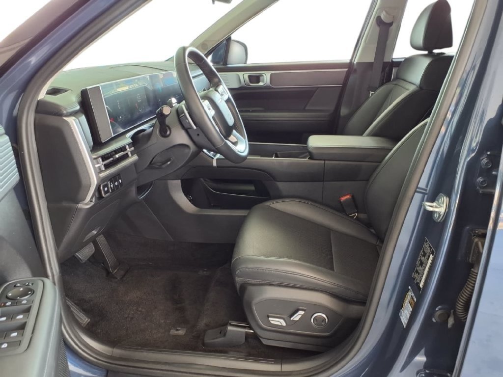 Used 2026 Hyundai Santa Fe SEL FWD image 22