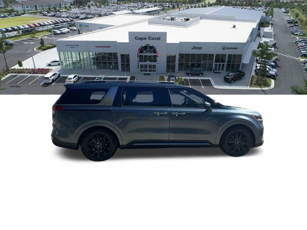 Used 2023 Kia Carnival SX Prestige image 5