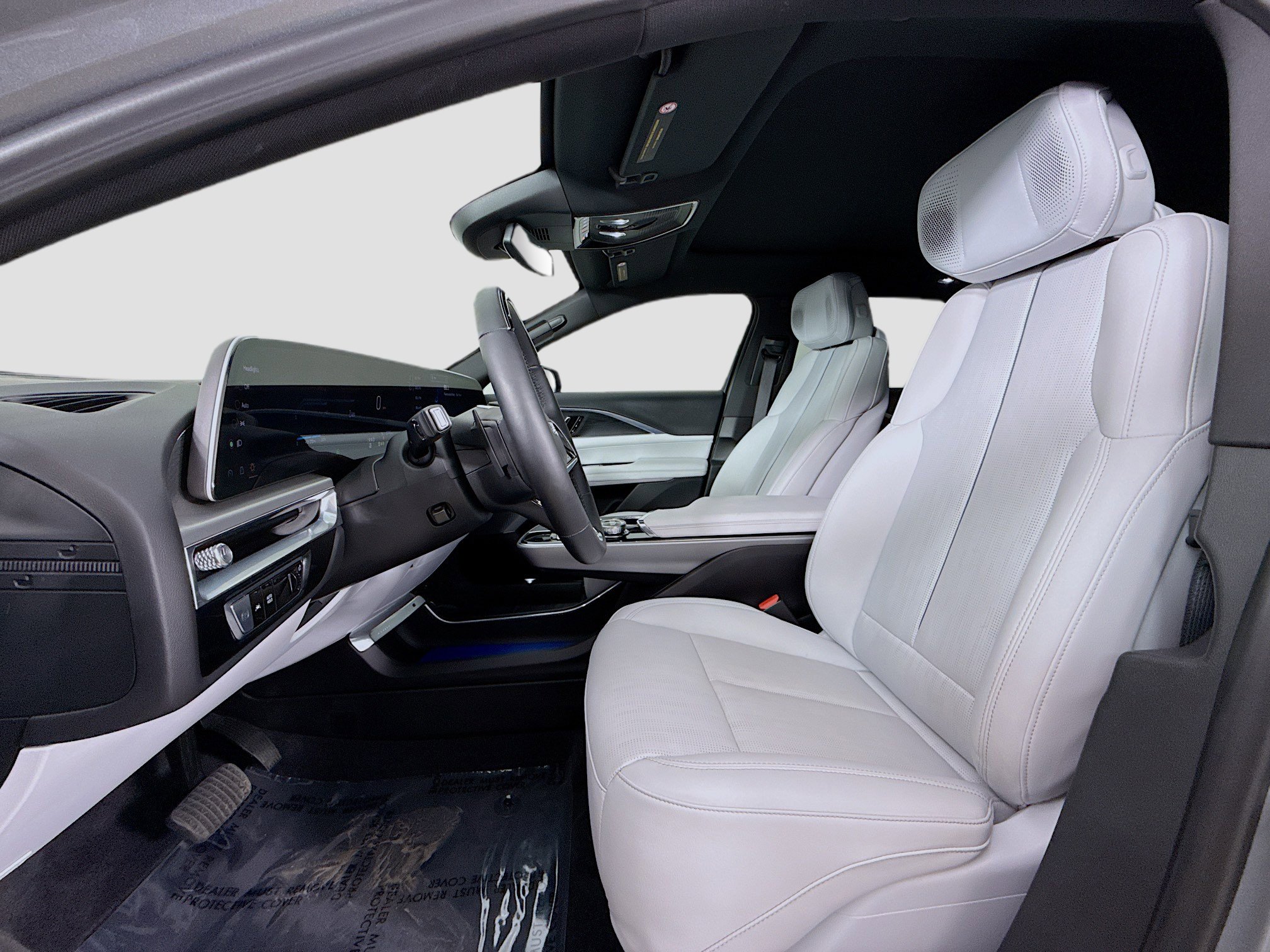 Used 2024 Cadillac Lyriq Sport AWD/4WD image 22