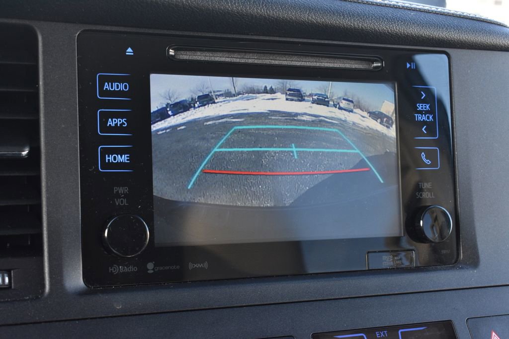Used 2016 Toyota Sienna XLE image 23