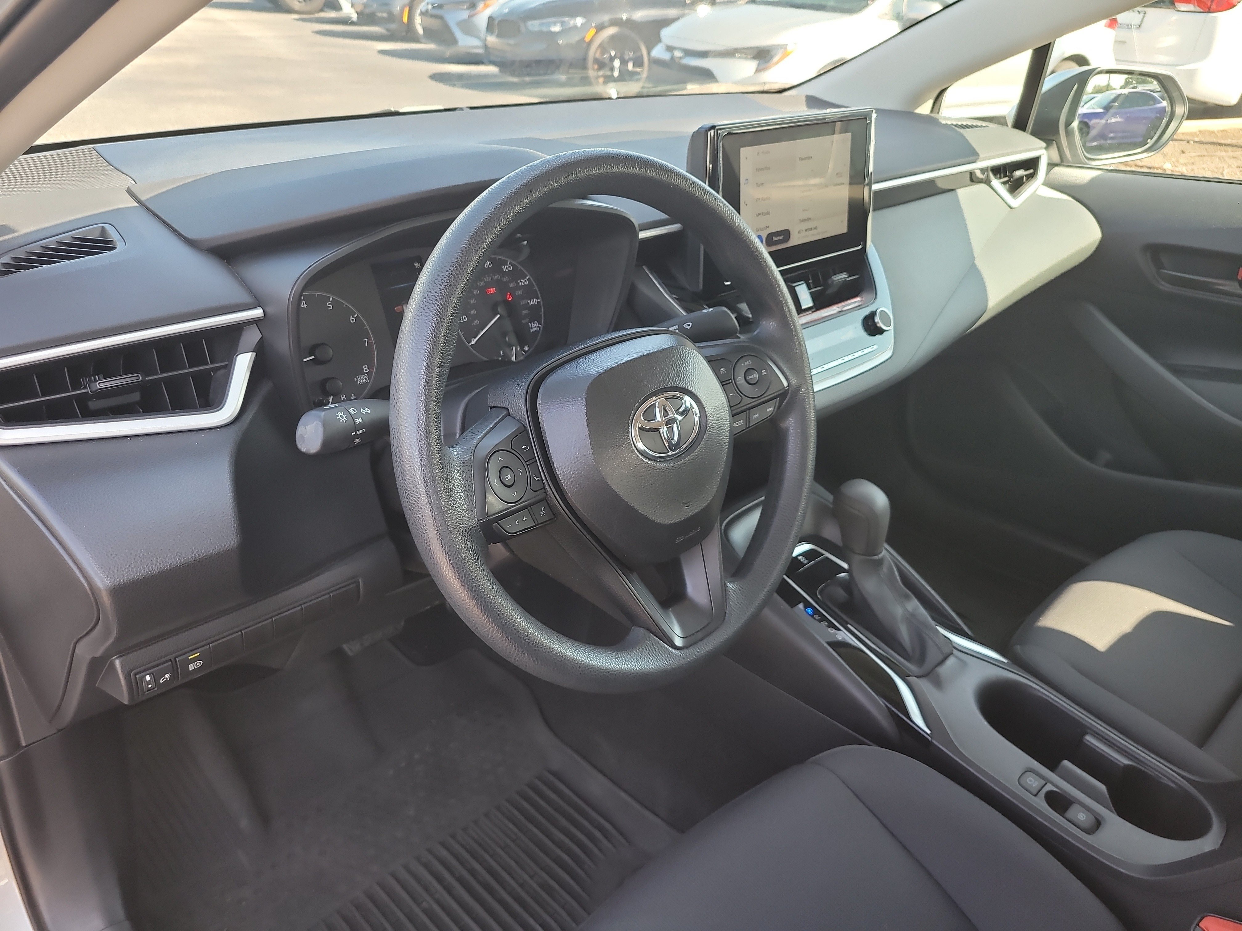 Used 2025 Toyota Corolla LE FWD image 19