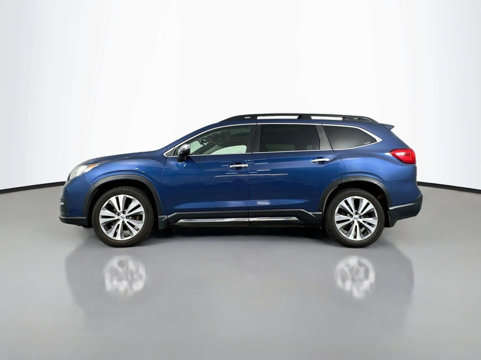 Used 2019 Subaru Ascent Touring w/ Popular Package #2A AWD/4WD image 4