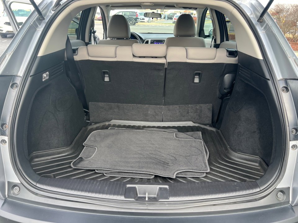 Used 2017 Honda HR-V EX image 19
