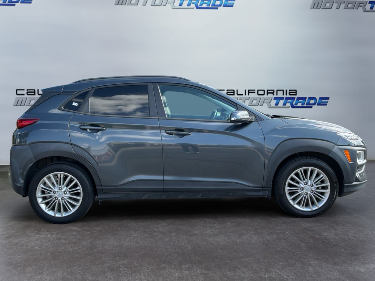 Used 2021 Hyundai Kona SEL w/ Cargo Package FWD image 4