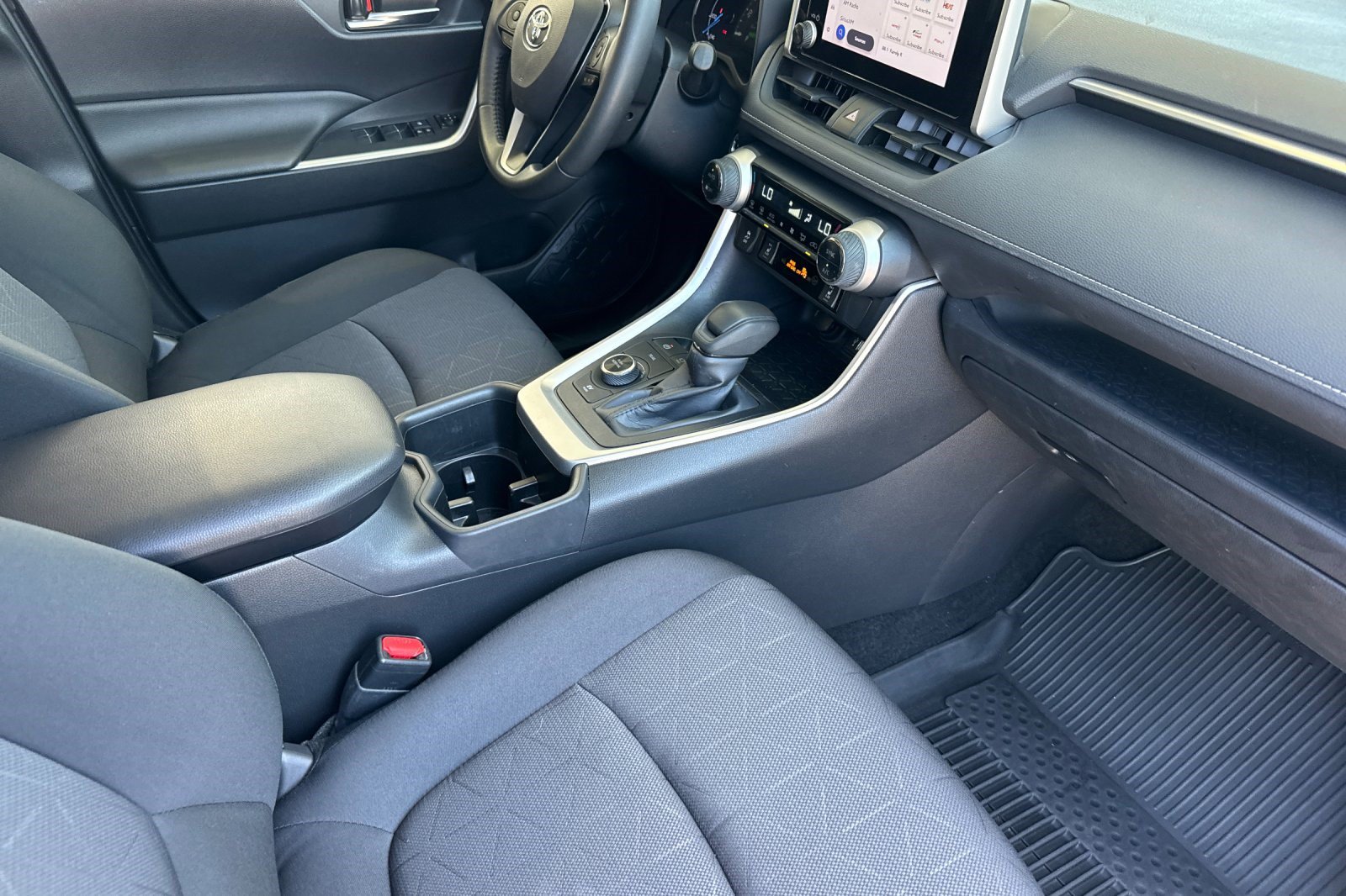 Used 2023 Toyota RAV4 XLE w/ Convenience Package AWD/4WD image 20