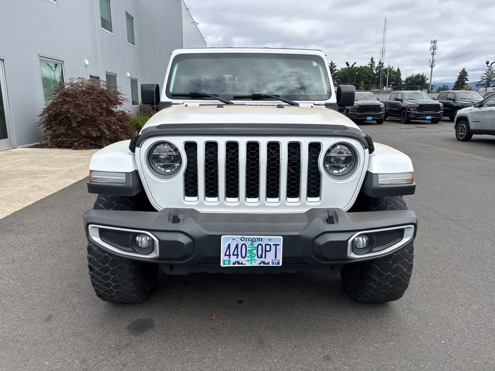 Certified 2020 Jeep Gladiator Overland AWD/4WD image 7