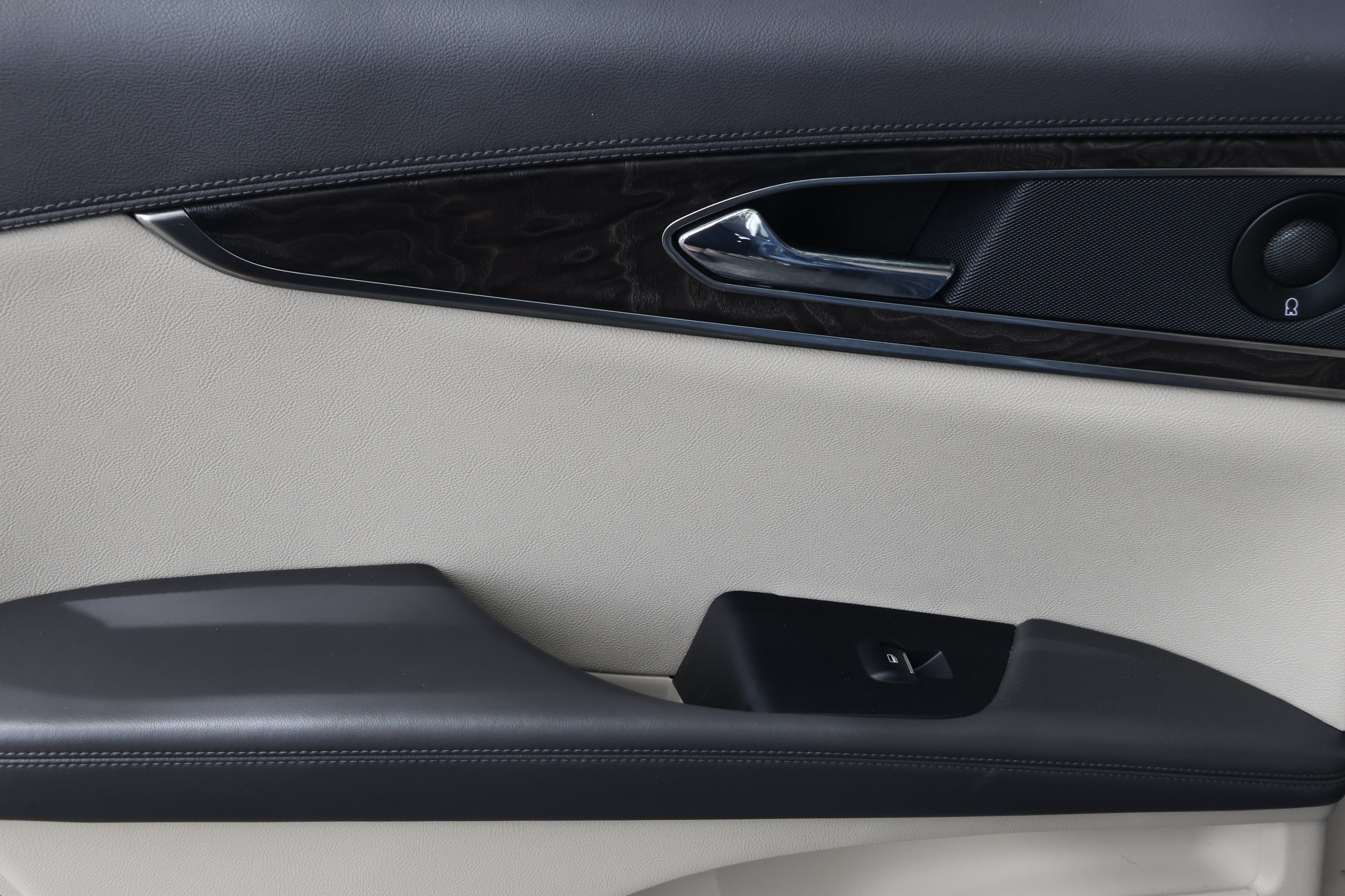 Used 2019 Lincoln Nautilus Select FWD image 31