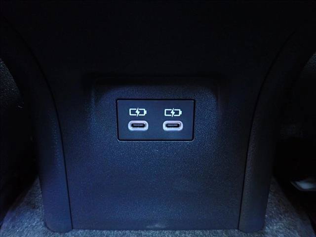 Used 2024 Toyota Prius LE AWD/4WD image 10