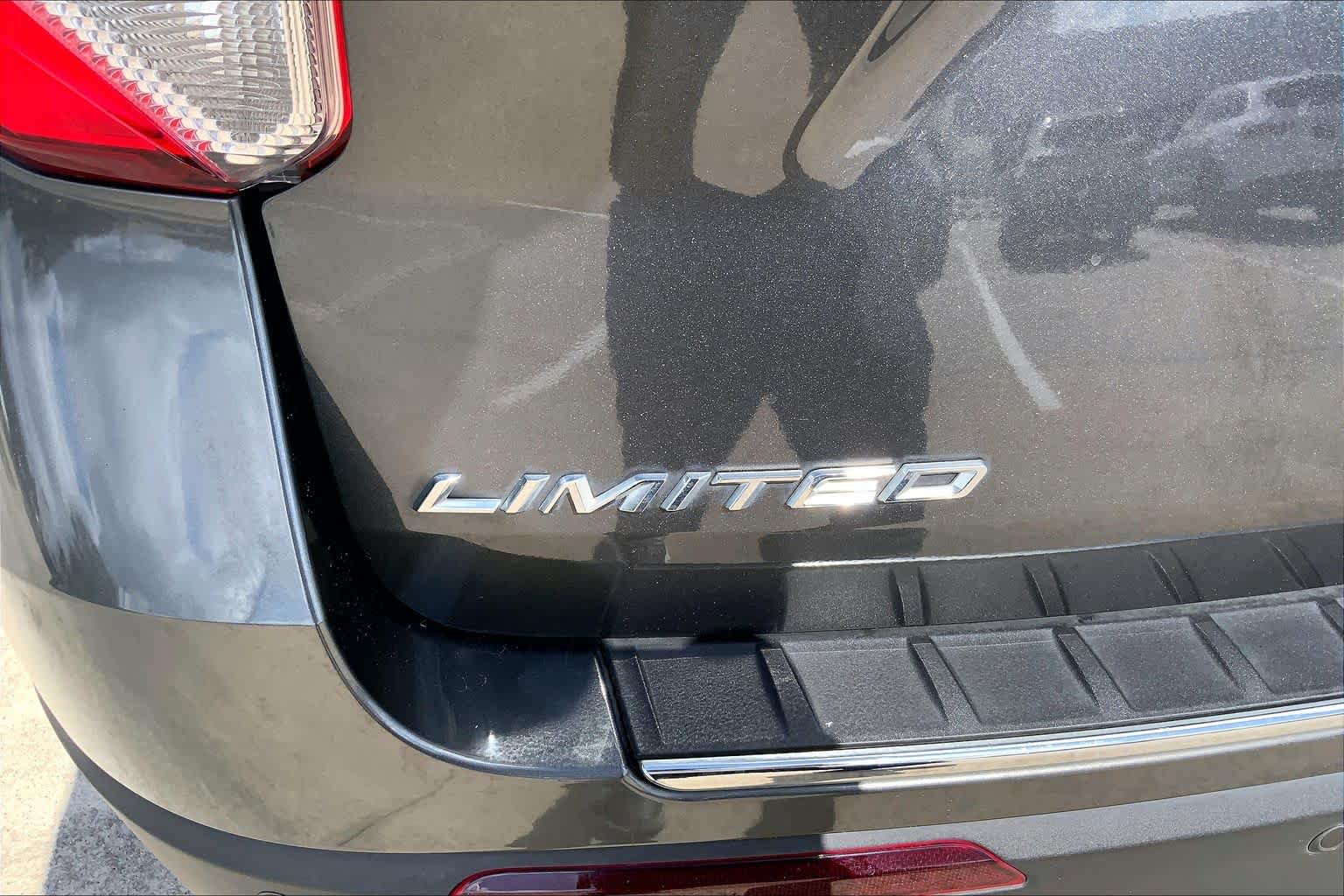 Used 2020 Ford Explorer Limited RWD image 10