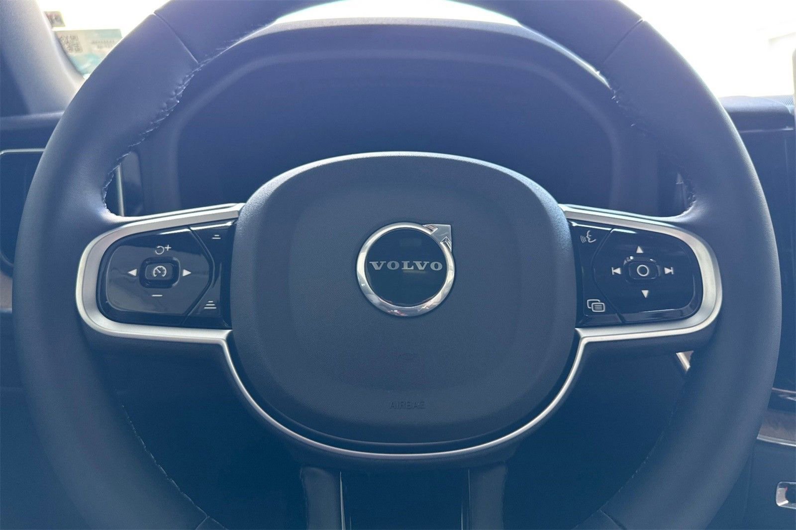 Used 2026 Volvo XC60 B5 Plus w/ Protection Package Premier image 22