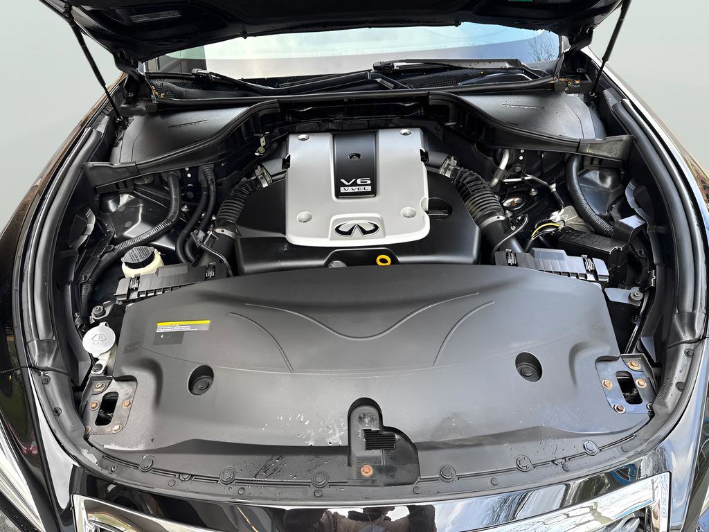 Used 2017 INFINITI Q70 L 3.7 AWD/4WD image 16