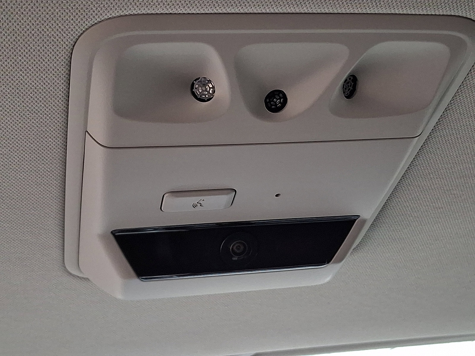 Used 2023 Kia Carnival SX Prestige image 14