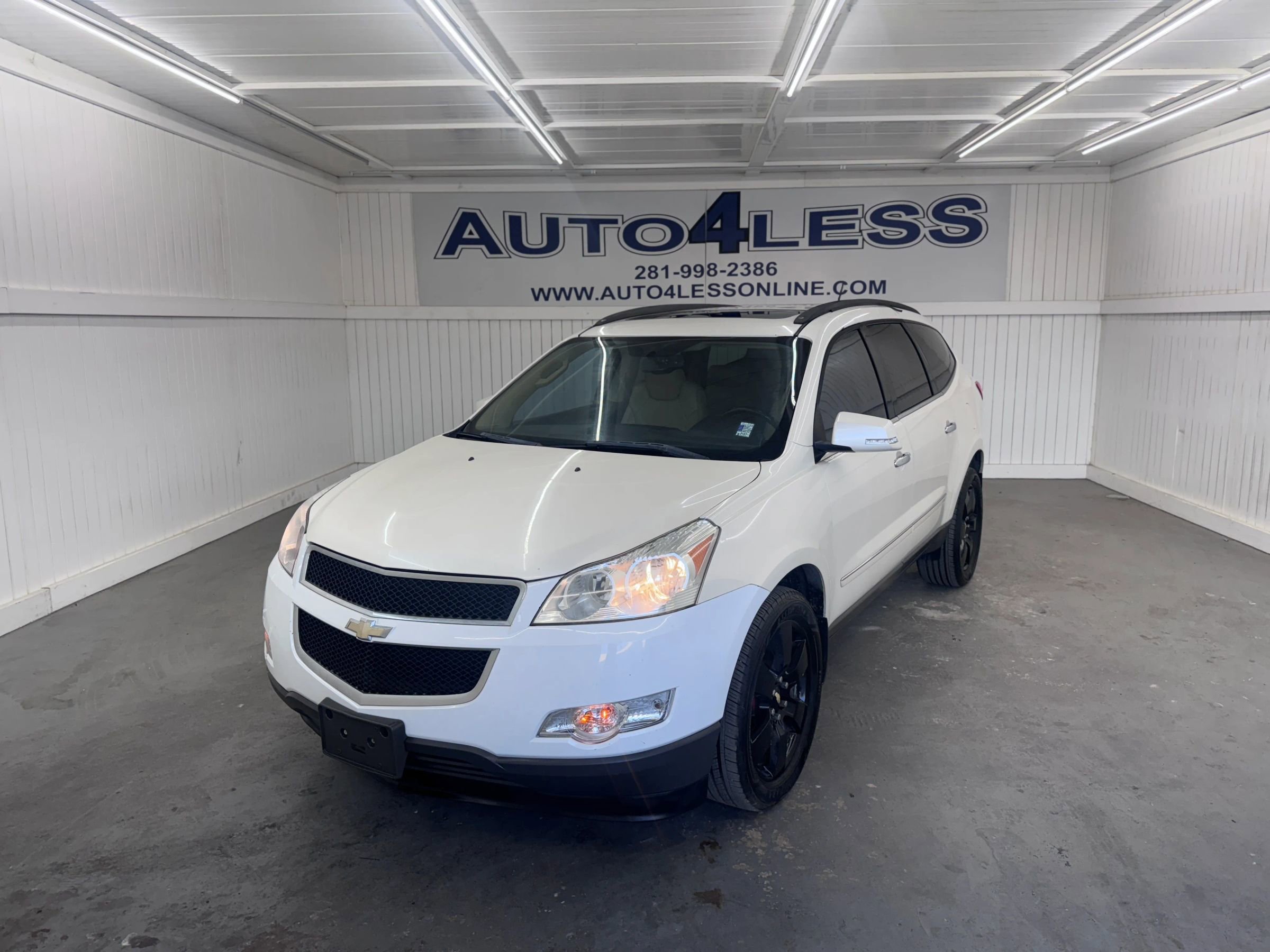 Used 2011 Chevrolet Traverse LTZ image 1