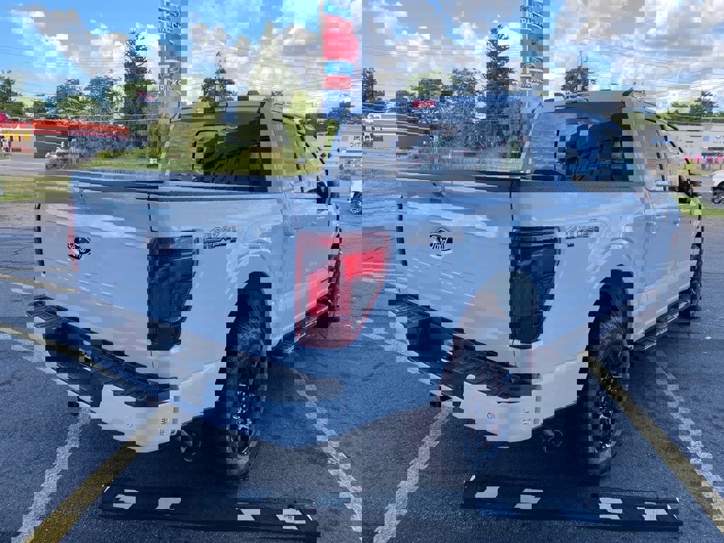 New 2025 Ford F150 XLT image 3