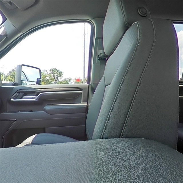 New 2025 GMC Sierra 2500 SLT image 26
