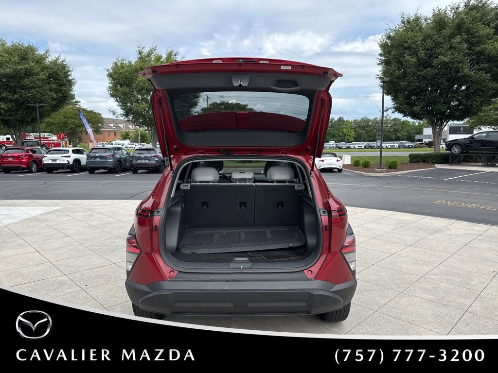 Used 2024 Hyundai Kona SEL AWD/4WD image 9