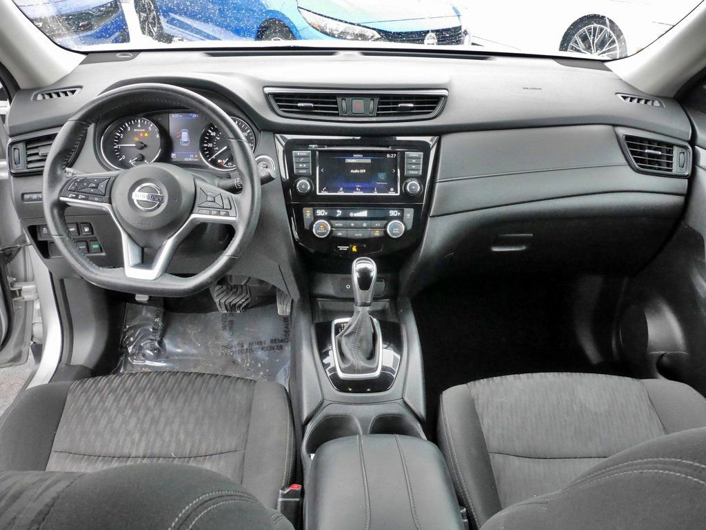 Used 2020 Nissan Rogue SV image 19
