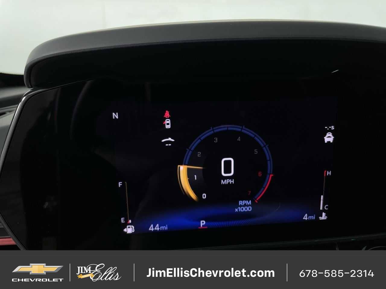 Certified 2025 Chevrolet Trax RS w/ Sunroof Package FWD image 11