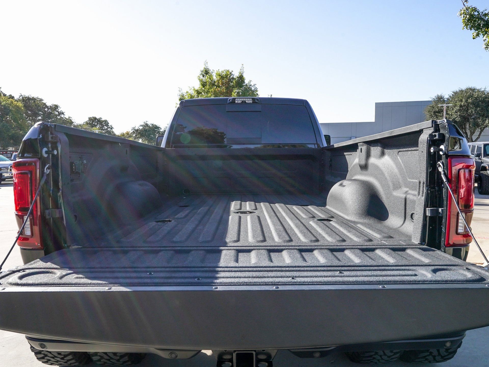 Used 2025 RAM 3500 Limited image 5