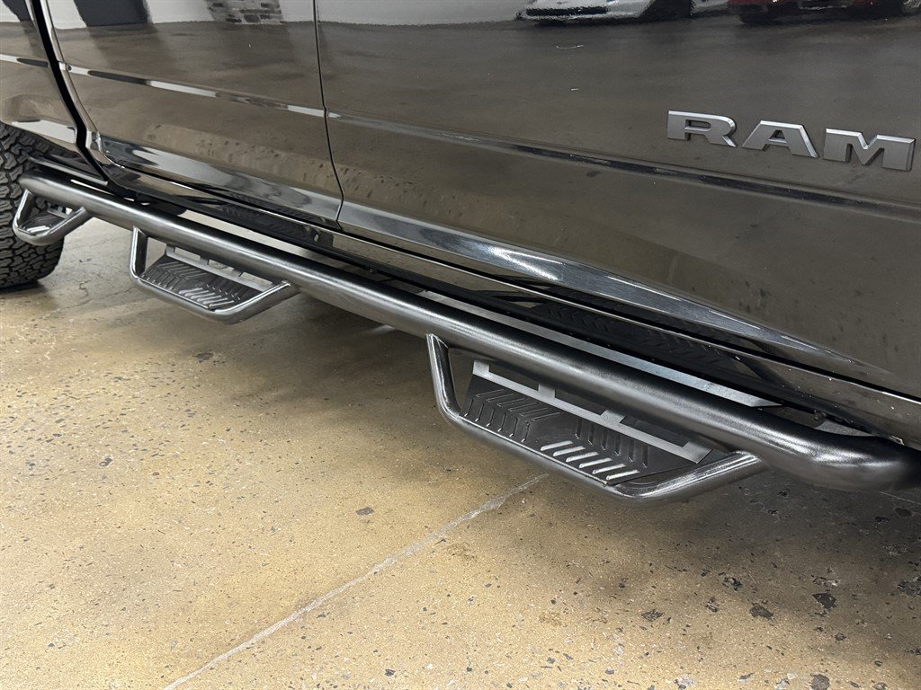 Used 2019 RAM 2500 Big Horn w/ Black Appearance Package AWD/4WD image 22