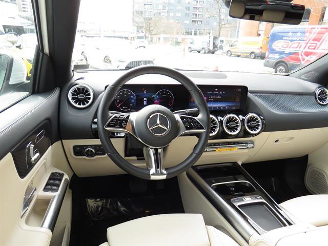 Used 2025 Mercedes-Benz GLA 250 4MATIC image 10