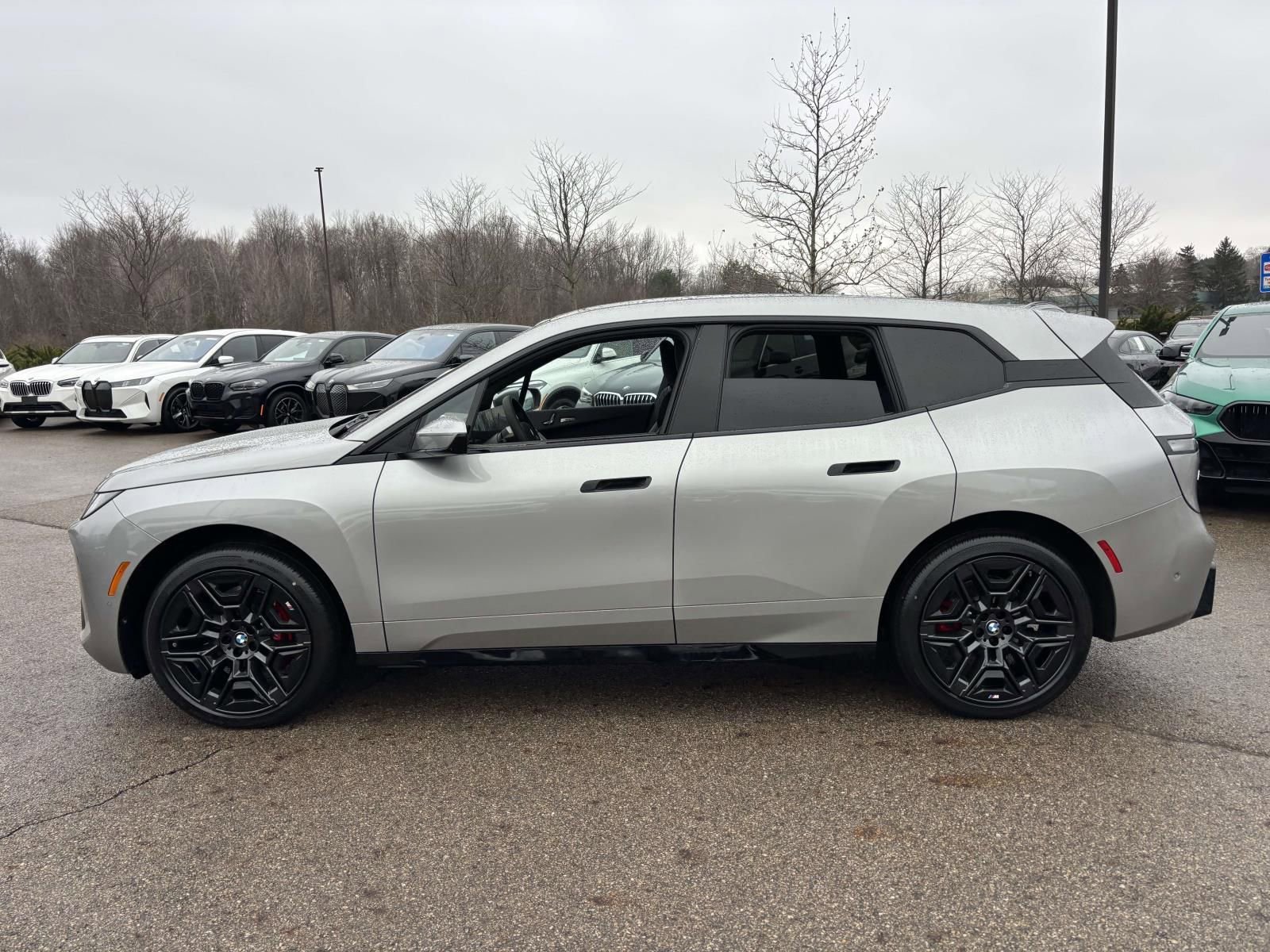 New 2026 BMW iX xDrive45 w/ M Sport Package image 4