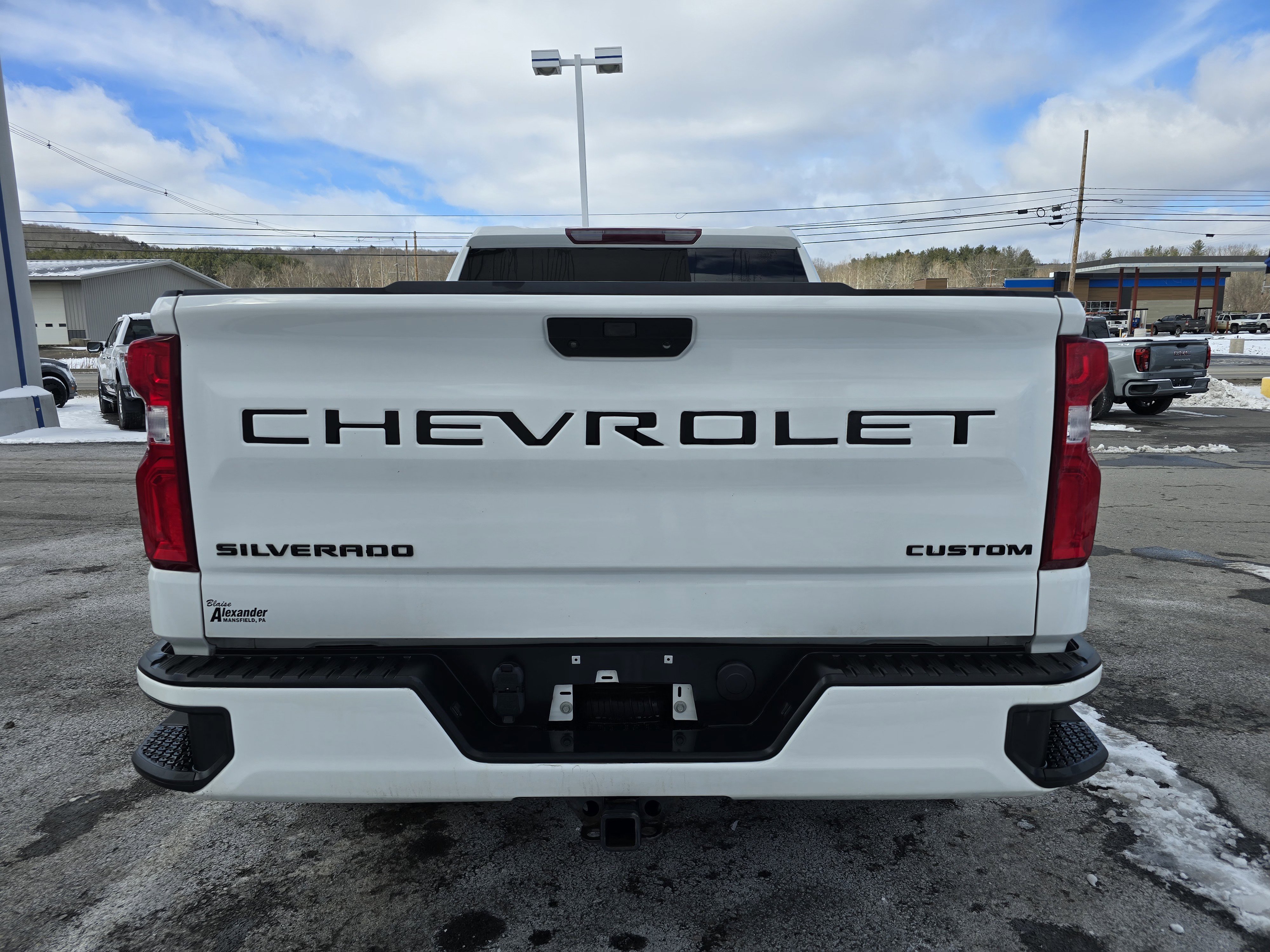 Used 2020 Chevrolet Silverado 1500 Custom w/ Custom Value Package image 4