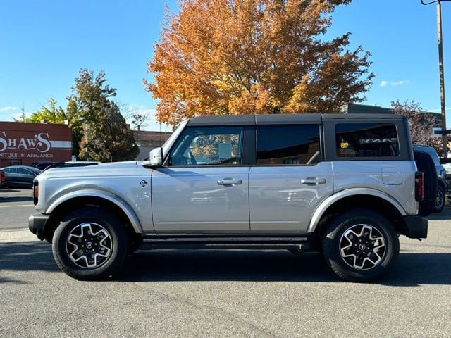 New 2024 Ford Bronco Outer Banks image 13