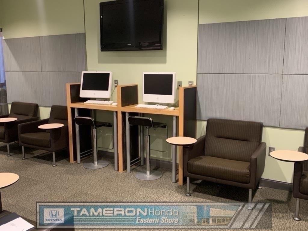 Used 2024 Mercedes-Benz GLB 250 image 35