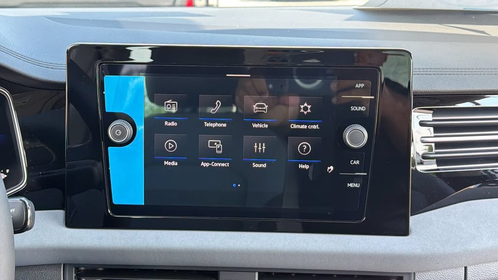 New 2026 Volkswagen Jetta SE FWD image 10