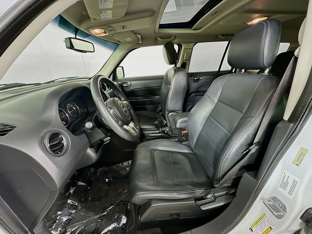 Used 2014 Jeep Patriot Limited w/ Sun/Sound Group image 25