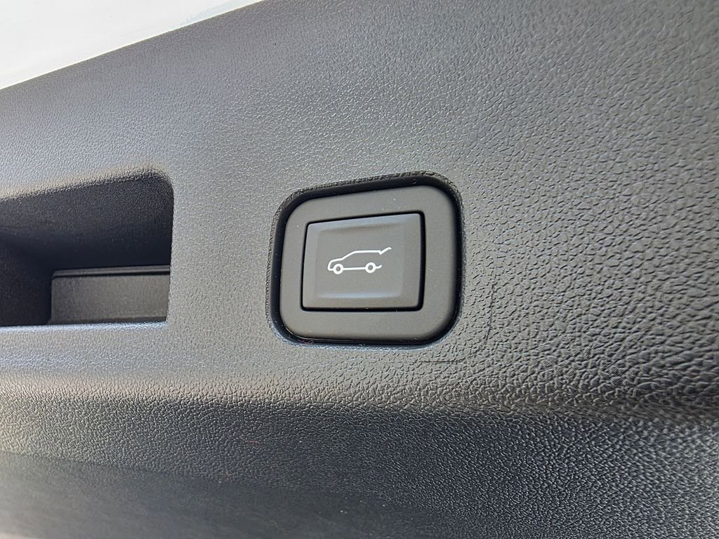 New 2026 Chevrolet Traverse Z71 w/ Enhanced Driving Package image 10