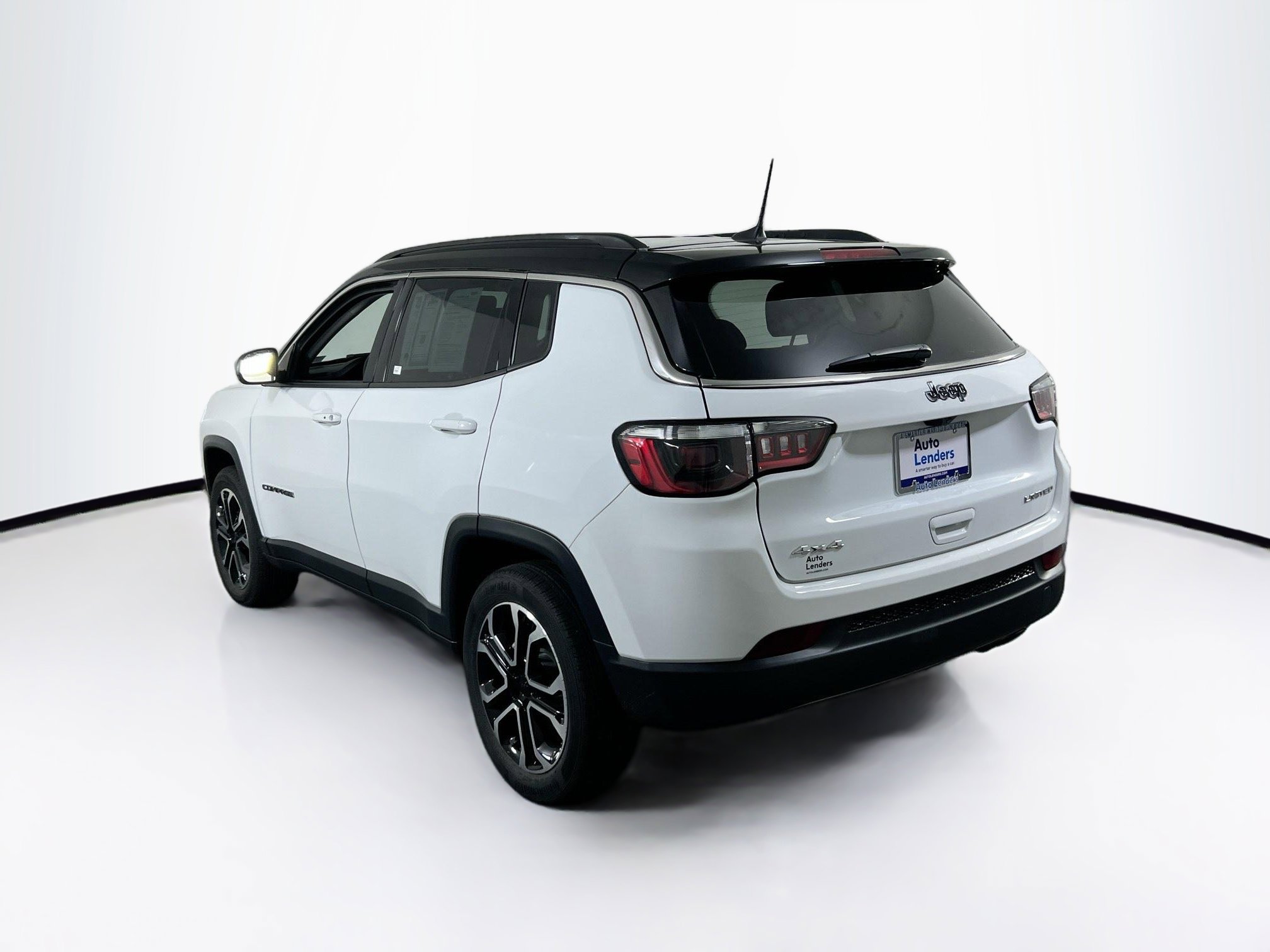 Used 2022 Jeep Compass Limited image 7