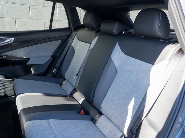 New 2025 Volkswagen ID.4 Pro image 9
