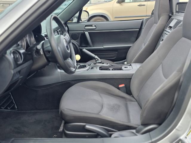 Used 2015 MAZDA MX-5 Miata Sport image 11