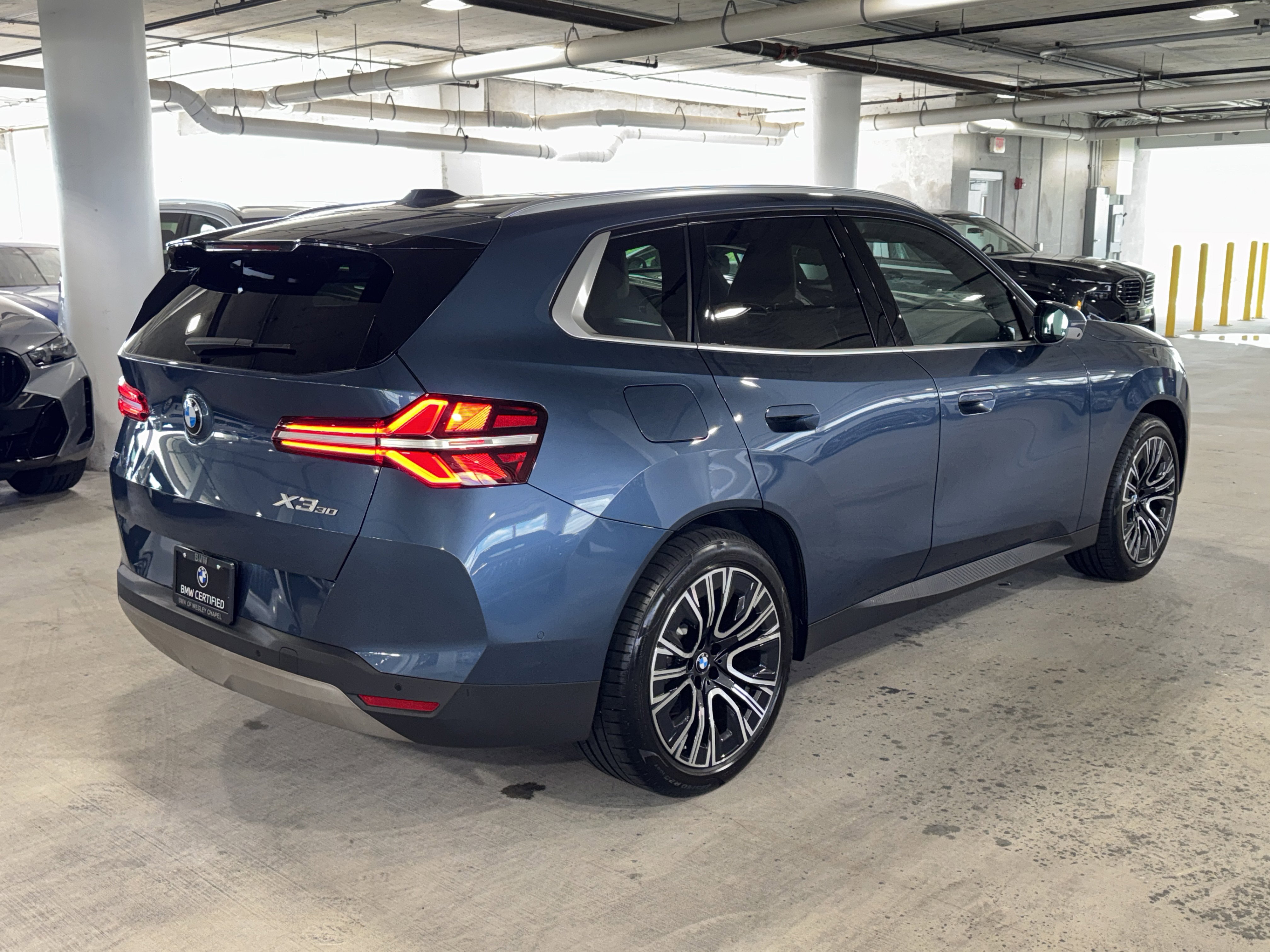 Certified 2025 BMW X3 xDrive30i w/ Premium Package image 8