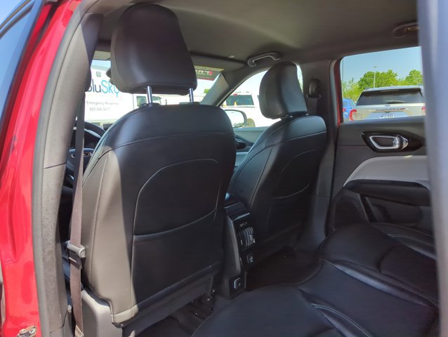 Used 2025 Jeep Compass Limited AWD/4WD image 17