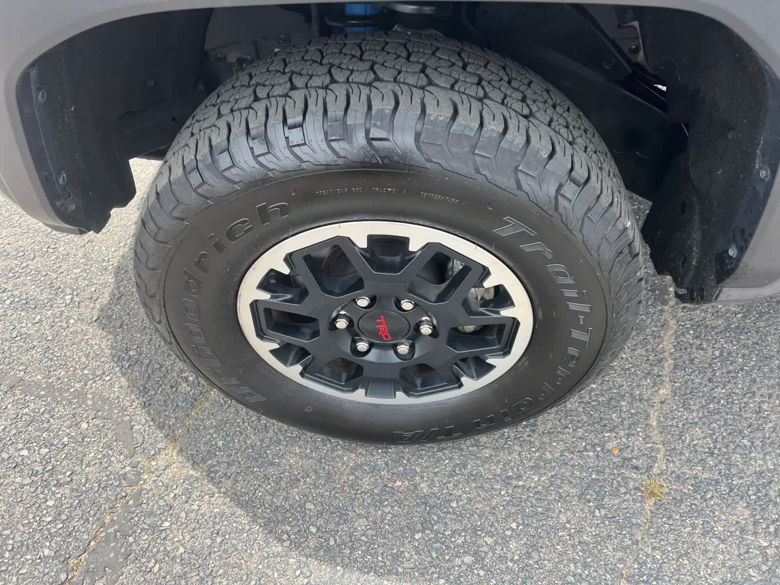 Used 2024 Toyota Tacoma TRD Off-Road AWD/4WD image 10