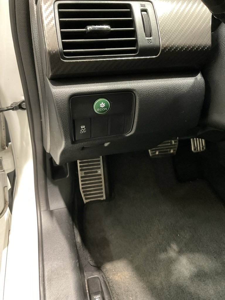 Used 2017 Honda Accord Sport image 8